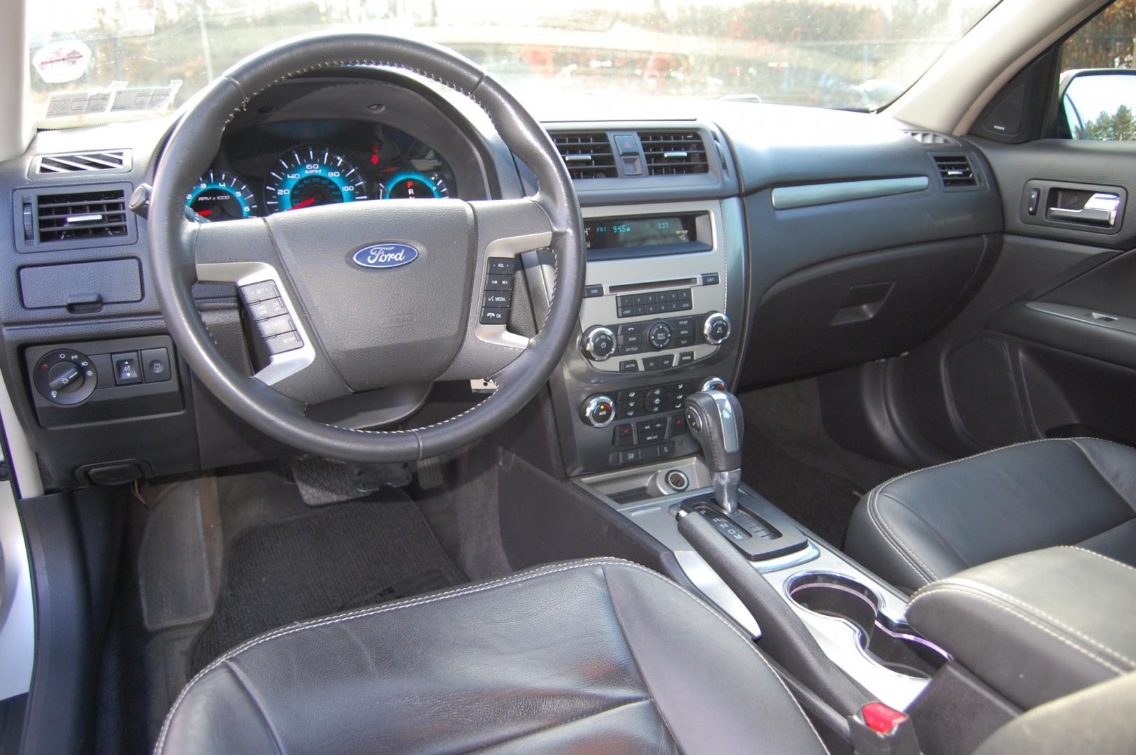 2012 Silver /Black Leather Ford Fusion SEL (3FAHP0JG2CR) with an 3.0L V6 DOHC 24V engine, Automatic transmission, located at 6528 Lower York Road, New Hope, PA, 18938, (215) 862-9555, 40.358707, -74.977882 - Here we have a very nice Ford Fusion SEL with a 3.0L V6 putting power to the front wheels via an automatic transmission. The interior offers black leather, keyless entry, remote start, heated front seats, dual climate controls, AM/FM/CD/AUX/SIRIUS radio, power sunroof, cruise control, tilt steering - Photo#10